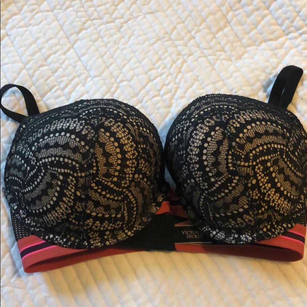 Victoria’s Secret Bombshell Bra